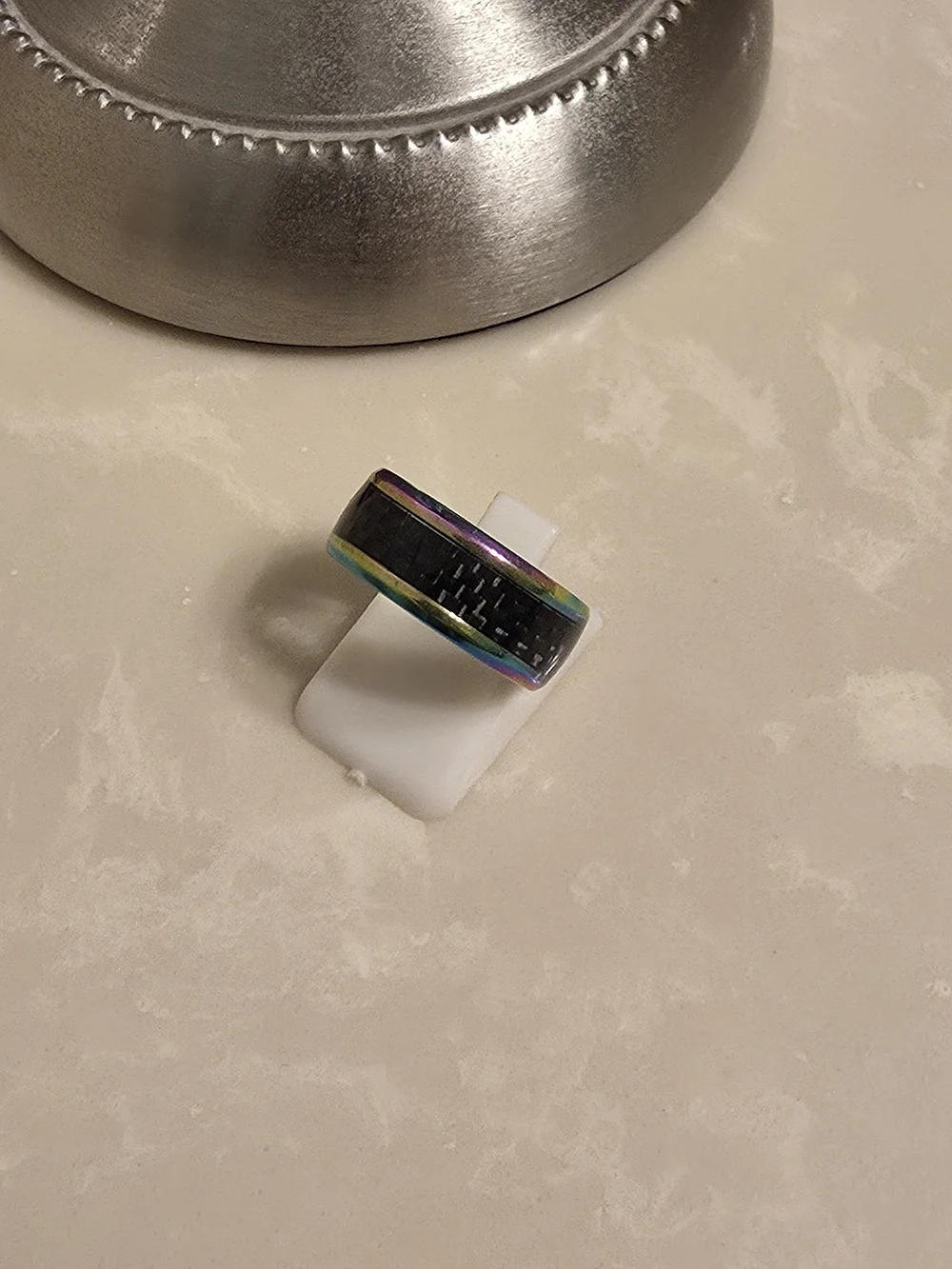 Carbon Fiber Inlay Men’s Ring with Iridescent Edges Size 7